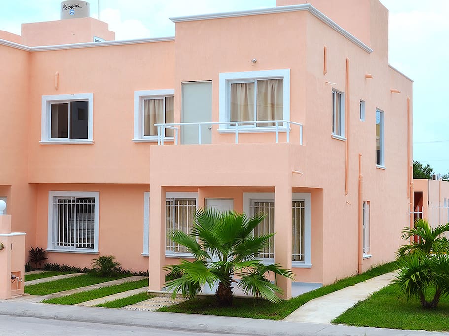 vista frontal de la casa