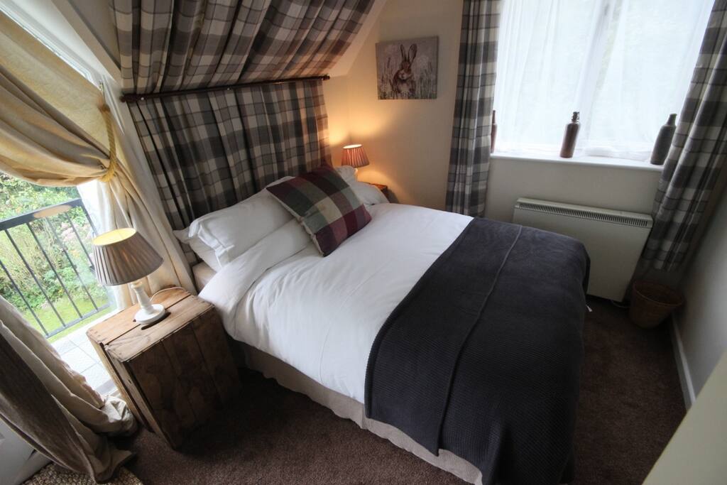 Main bedroom space - lovely and cosy
