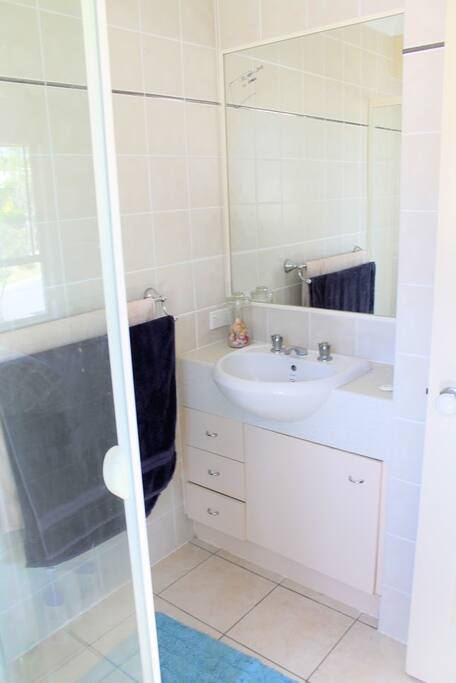 Ensuite