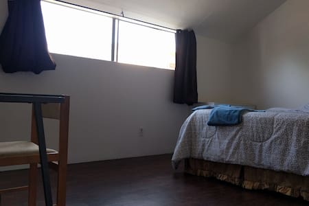 Huge Room in Santa Monica/Venice LA