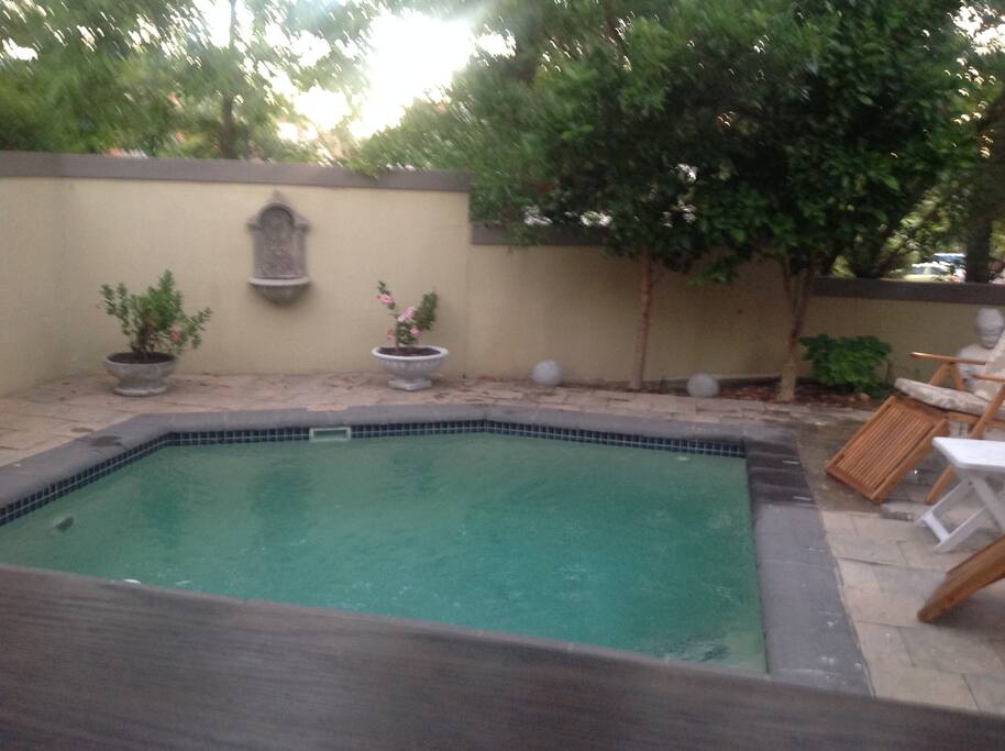 Splash pool, great way to cool off after golf!
