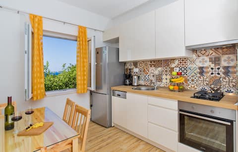 BRAND NEW - 4* Apartment