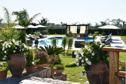 LUXURY VILLA FENICE