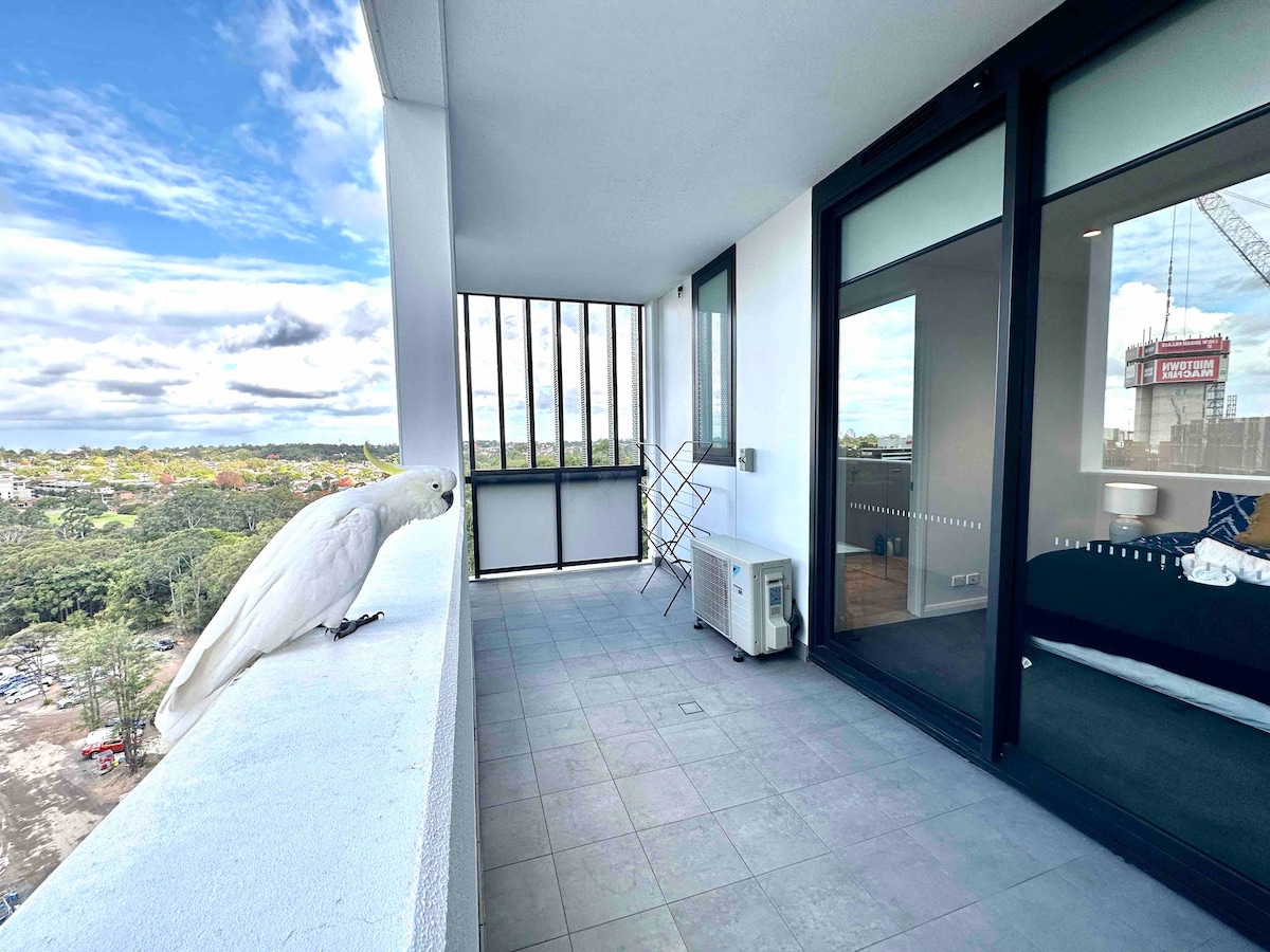 MQ Exceptional Apt in Great Location