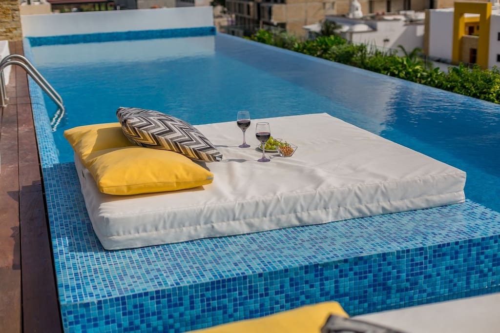 Roof Pool