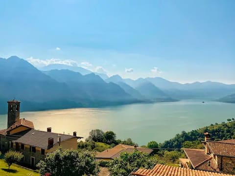 Apartment with view on the Lago d'Iseo - No. 2