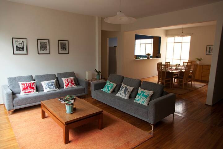 Beautiful sunny apartment in trendy Condesa gallery image 4