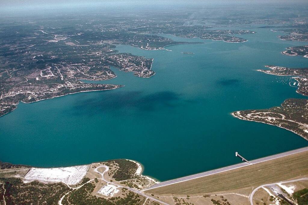 Aerial Photo of Canyon Lake.