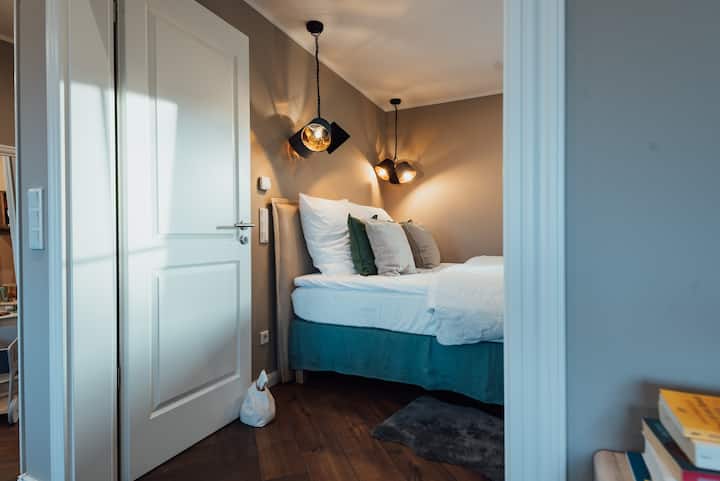 Schlafzimmer 1