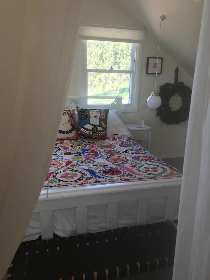 A peak into the bed space