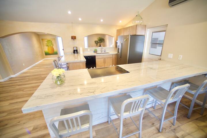 Amazing Home w/ Pool, Cabana & more gallery image 5