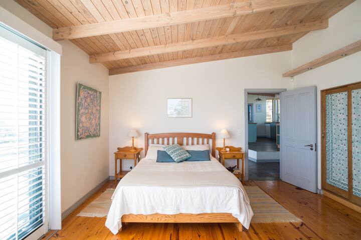 Baleen Sound at the sea – Kommetjie gallery image 3