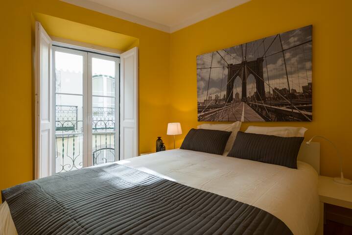 The luxury of a patio and a garden in centre town gallery image 5