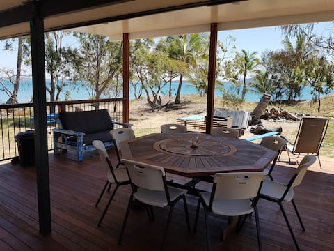 Beach side holiday home, Facing Island.