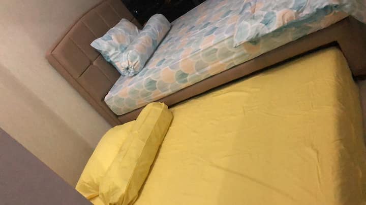 dhoma e dytë e gjumit mund të përshtatet për 2 të rritur