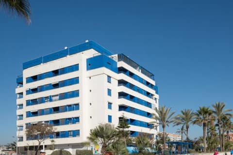 Anuncio de Airbnb popular: Oceanfront apartment. On the beachfront in Malaga en Pacífico
