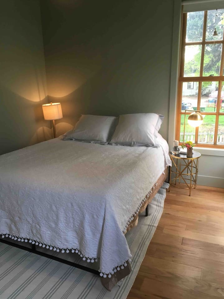 Северна спалня, двойно легло