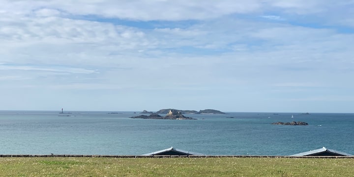 Apartment T2 full view of Dinard sea