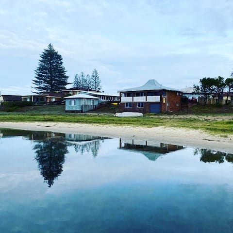 Harrington Haven : Beach Chic on the Waters Edge