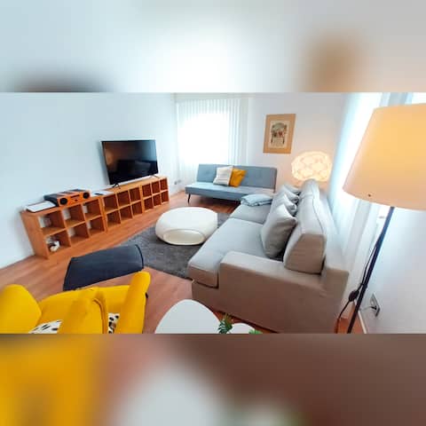 Cozy house with private parking and WiFi.