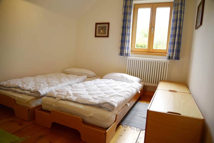 საძინებელი 1