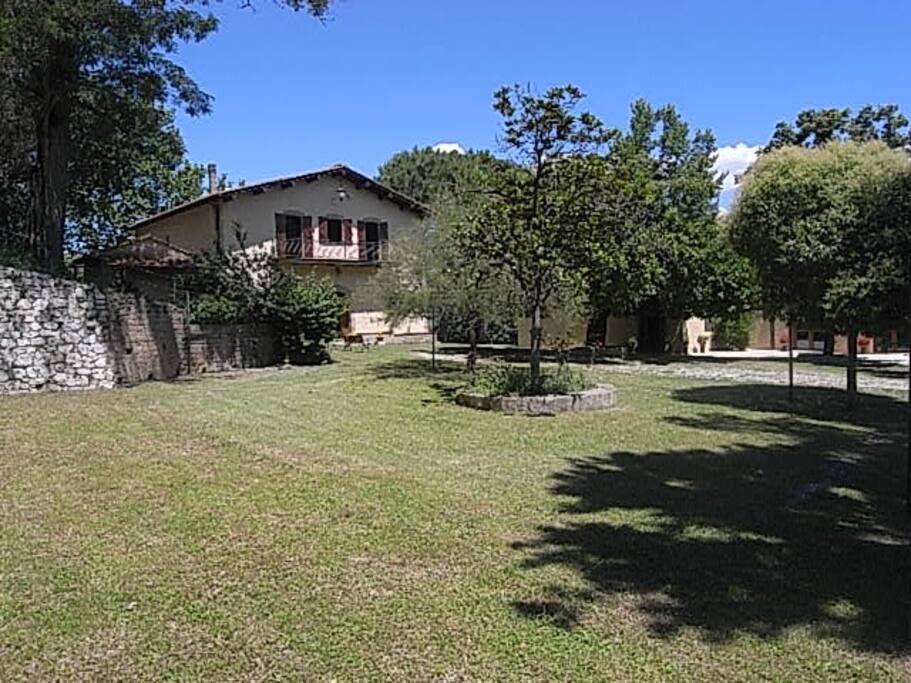 Esterno anteriore totale casa