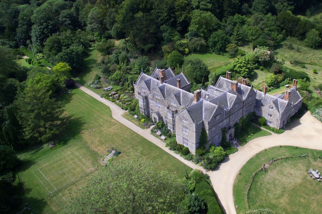 Northcourt manor from the air