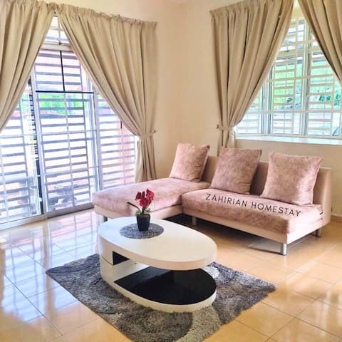 Zahirian Homestay | Near UUM | Changlun