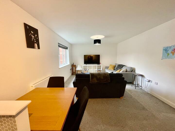 Gloucester Home, 4 Beds, Free Parking, Near M5 - Painswick