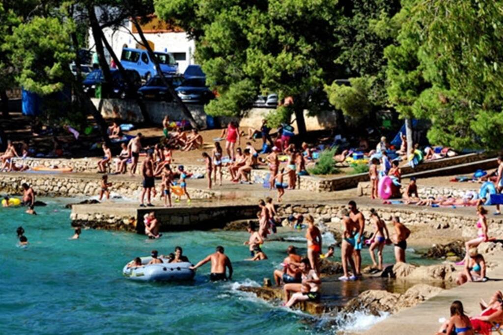 "Zamalin" beach, 10 min by foot