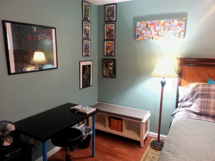 Desk & Reading nook