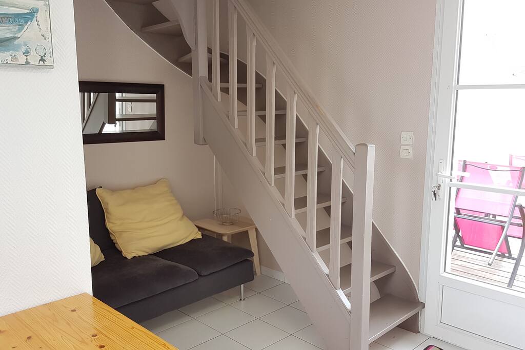 Rez de chaussée donnant sur la terrasse privée