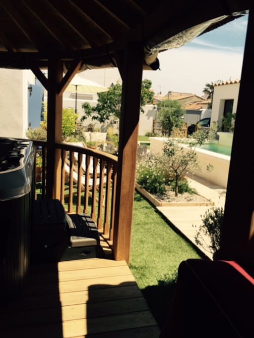 Vue de la cabane sur le jardin