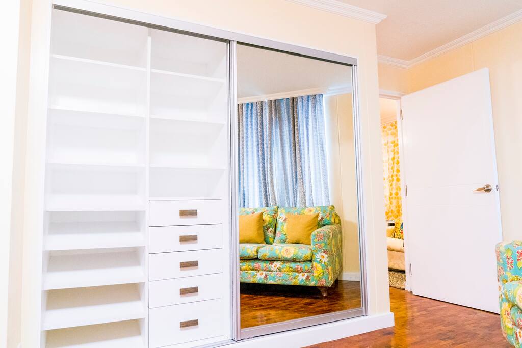 Bedroom 1 - Plenty storage & drawers