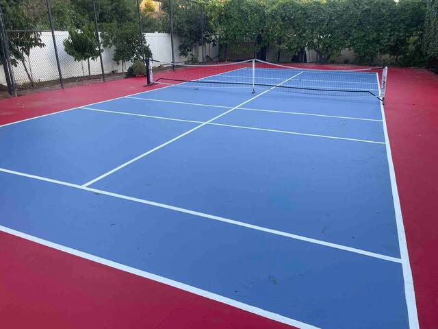 California Dream House w pool & tennis court gallery image 2