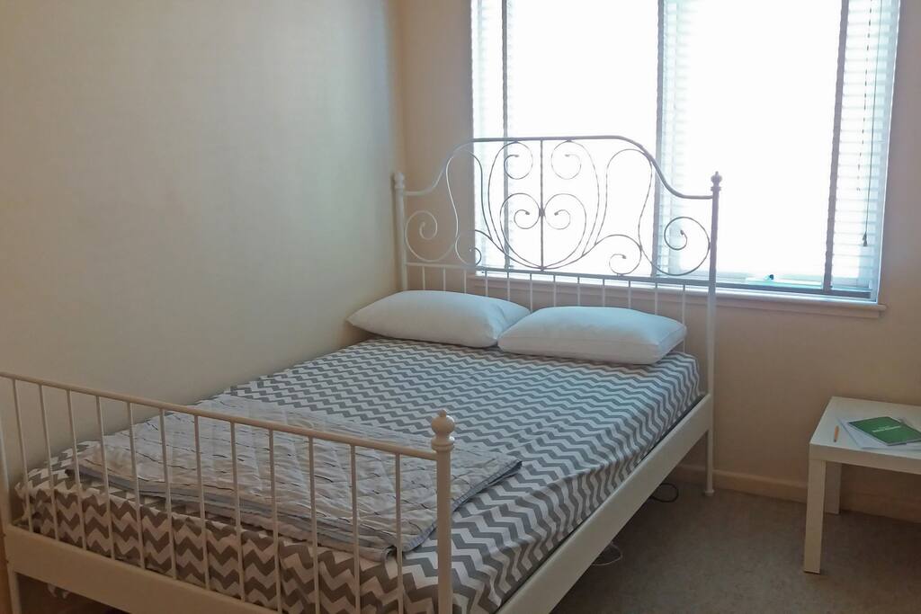 Private room with queen bed