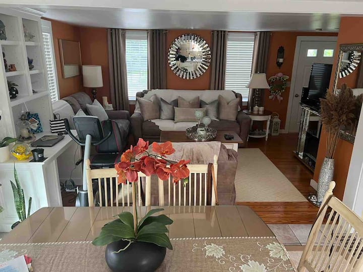 Ola And Edmond's Cape Cod House For 8 Guests! - Dennis, MA