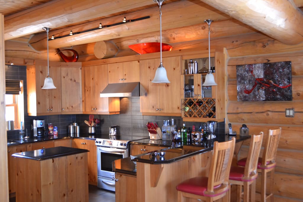 Kitchen and bar area