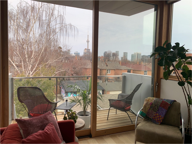 Trinity Bellwoods Open-Concept Century Home gallery image 5