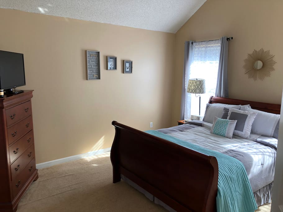 Large, comfortable room