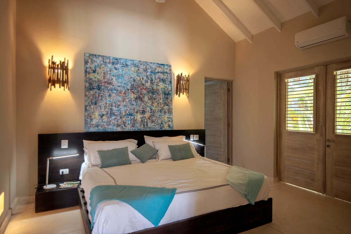 sovrum nr 2:  Dubbelsäng på

nedervåningen