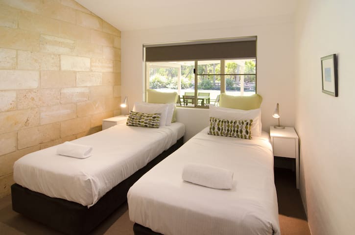 Acacia Four 4 Bedroom Farm House