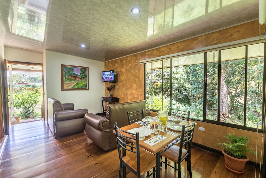 Living and dinning room: WIFI & Cable TV