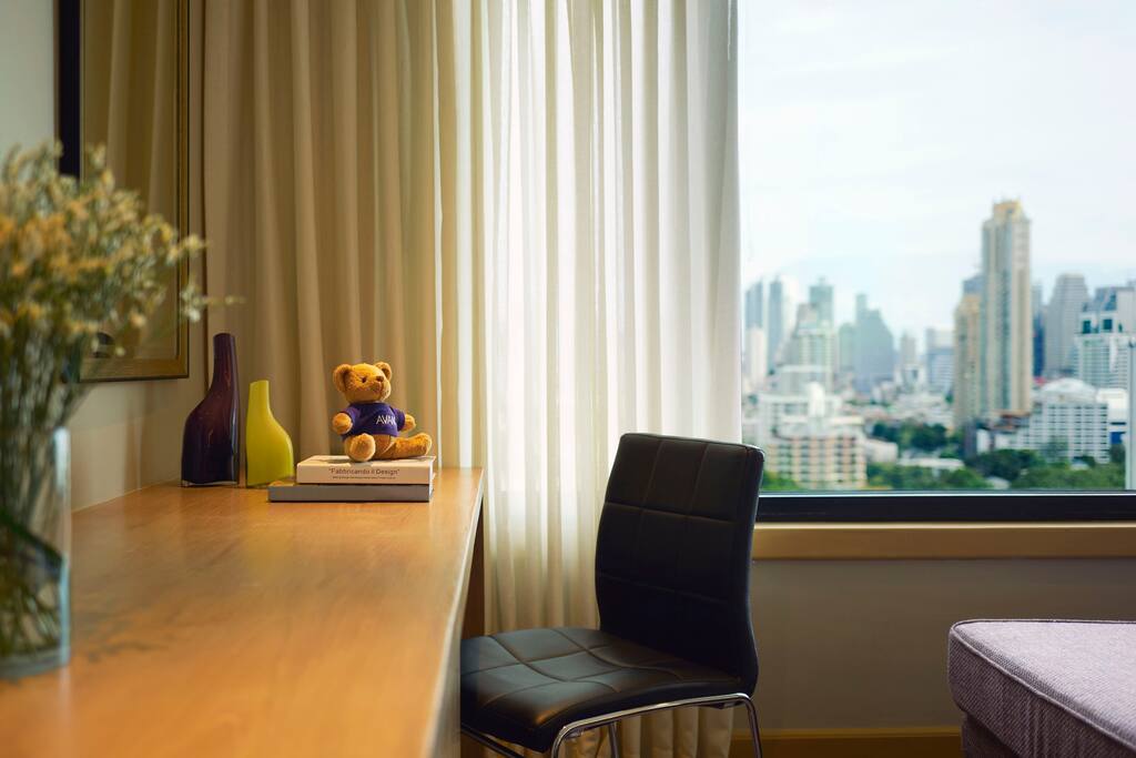 DELUXE ROOM
