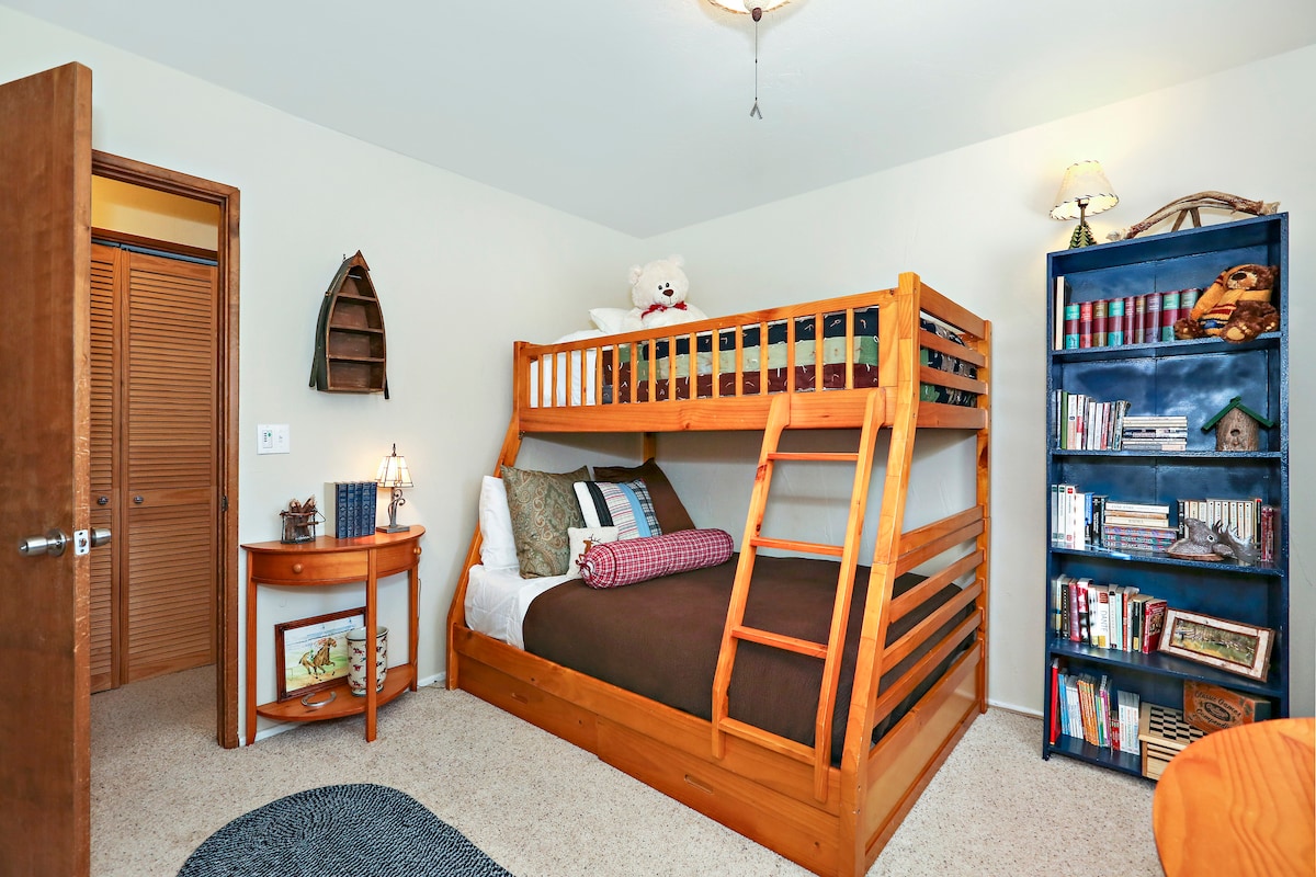 Bedroom 4 - Bunk Bed Room with XBOX and DVD Player