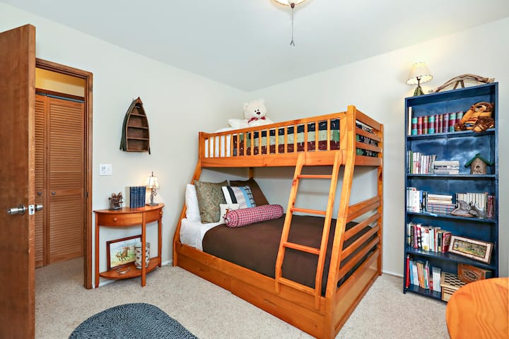 Bedroom 4 - Bunk Bed Room with XBOX and DVD Player