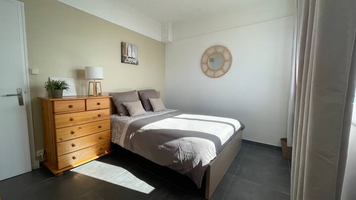 Стая с изглед към морето