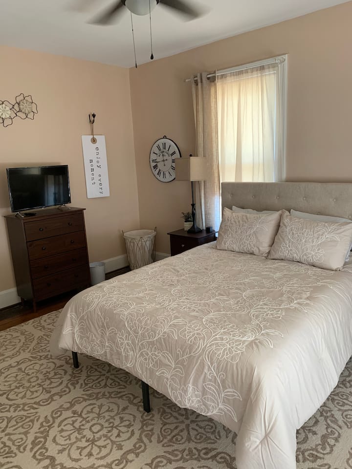 Chumba cha kulala cha Malkia (Tan)