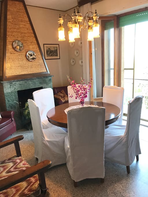 The living room - Il soggiorno