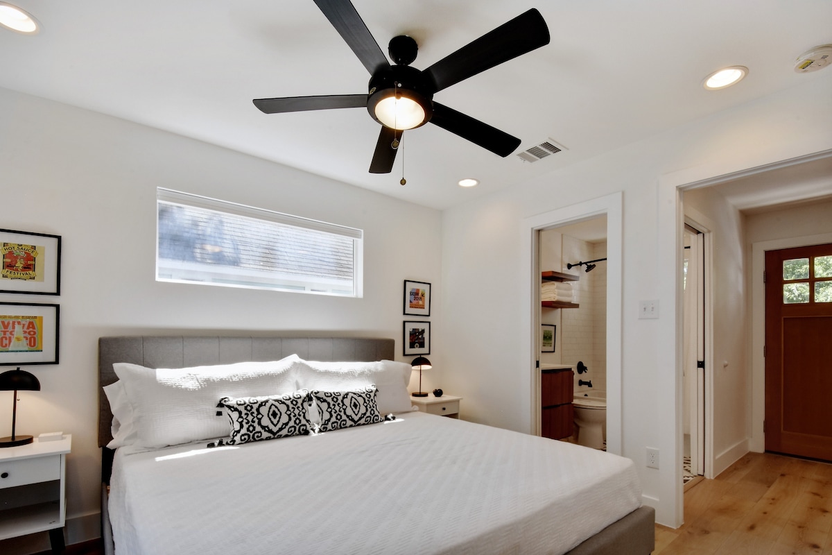 Bright + Chic Back House | Walk Downtown